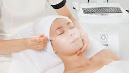 STEP4 高濃度酸素+ナノ化有効成分で生き生きと肌年齢が若返る O2トリートメント